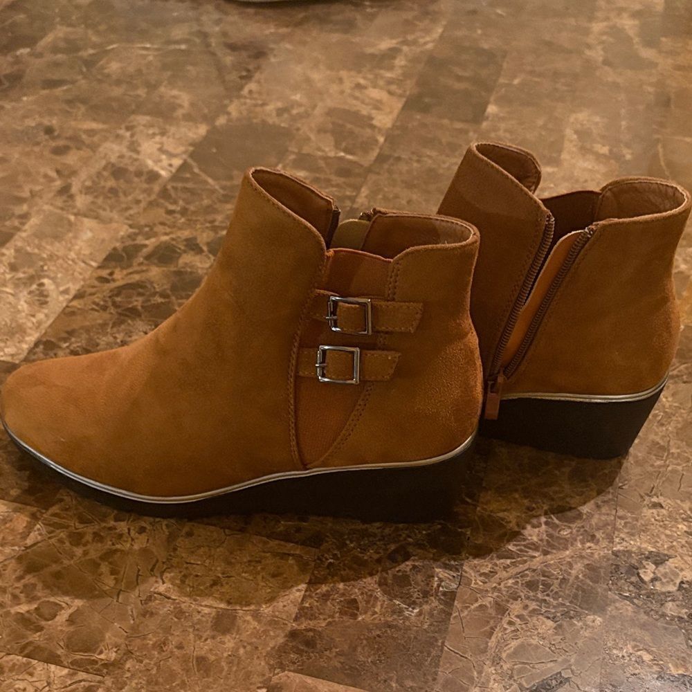 Elegant Brown Ankle Booties with Buckle Detail - Picture 3 of 5